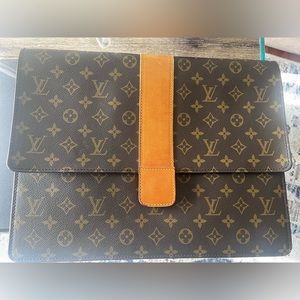 Authentic LV laptop/ brief/ file case